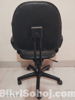Navana brand chair